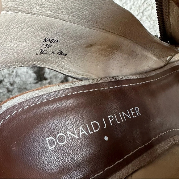 Donald J Pliner Caged Booties Kasia Light Beige Metallic- Women's Size 7.5 - Picture 15 of 16